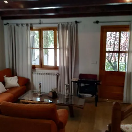 Chalet Centro 3 * 伊斯卡日拉